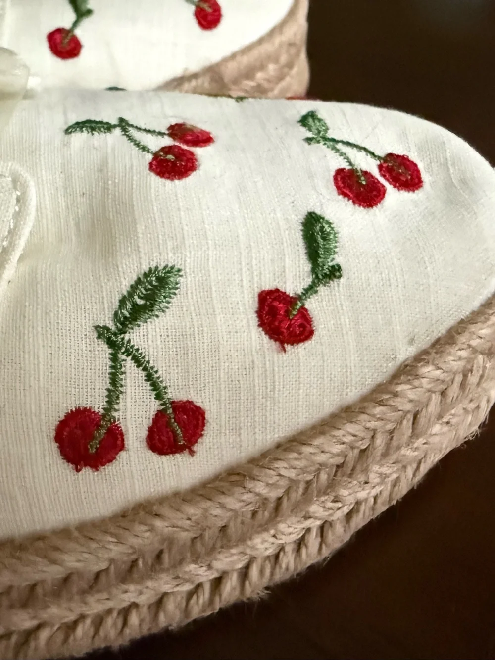 TOMS Carolina Lace-Up Espadrilles Croquette 🍒 Cherries Embroidery Sneaker 9 NWOT